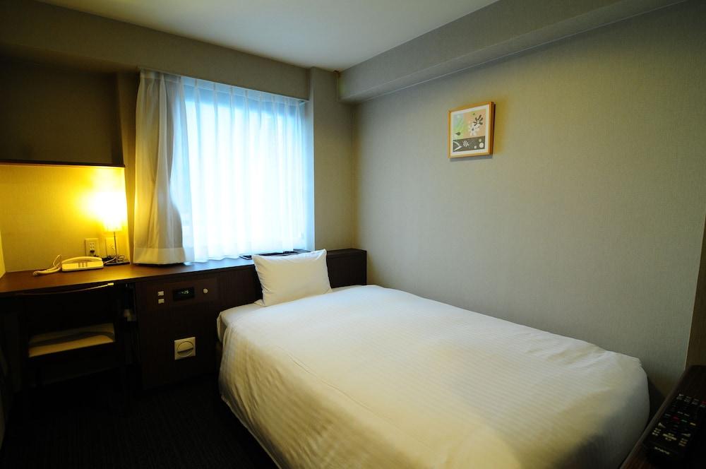 Fukuoka Toei 3*